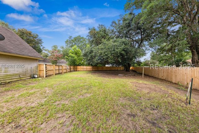 8 Zoe Ct, Bluffton, SC 29910
