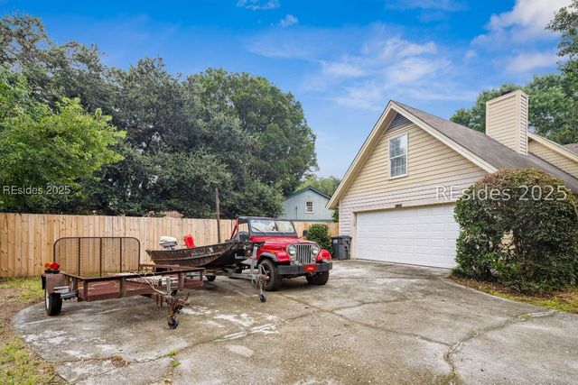 8 Zoe Ct, Bluffton, SC 29910