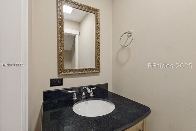 8 Zoe Ct, Bluffton, SC 29910