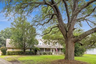 8 Zoe Ct, Bluffton, SC 29910