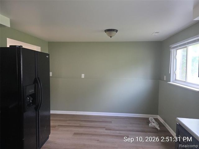 4882 Southfield Road, Dearborn Heights, MI 48125