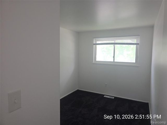 4882 Southfield Road, Dearborn Heights, MI 48125