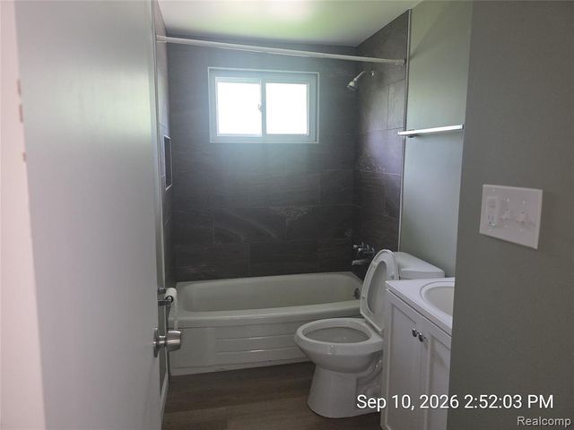 4882 Southfield Road, Dearborn Heights, MI 48125