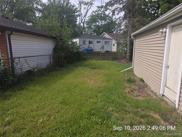 4882 Southfield Road, Dearborn Heights, MI 48125