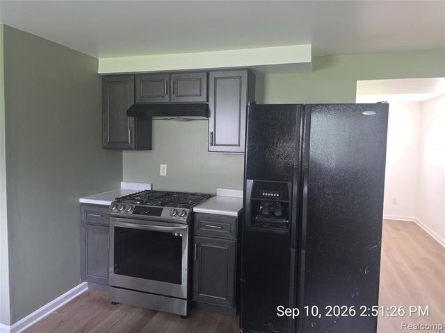 4882 Southfield Road, Dearborn Heights, MI 48125