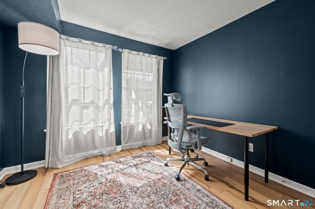 1 Forest Glen Circle 11, Middletown, CT 06457