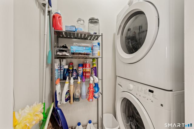 1 Forest Glen Circle 11, Middletown, CT 06457