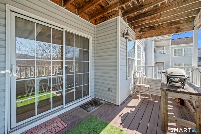 1 Forest Glen Circle 11, Middletown, CT 06457