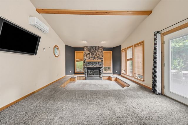 452 E McMurray Ct, Peters Twp, PA 15317