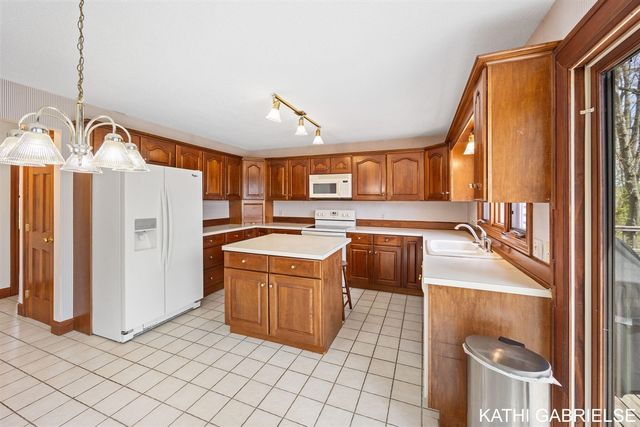 313 Stickney Ridge Road, Grand Haven, MI 49417