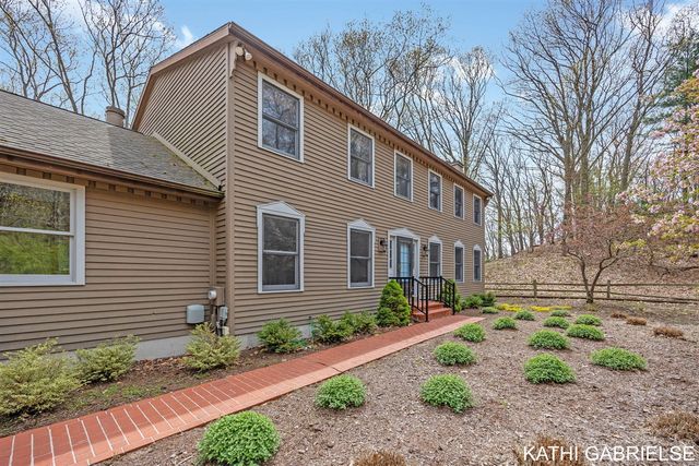 313 Stickney Ridge Road, Grand Haven, MI 49417