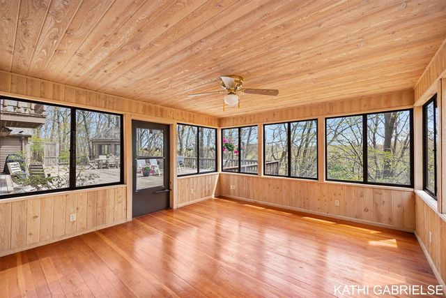 313 Stickney Ridge Road, Grand Haven, MI 49417