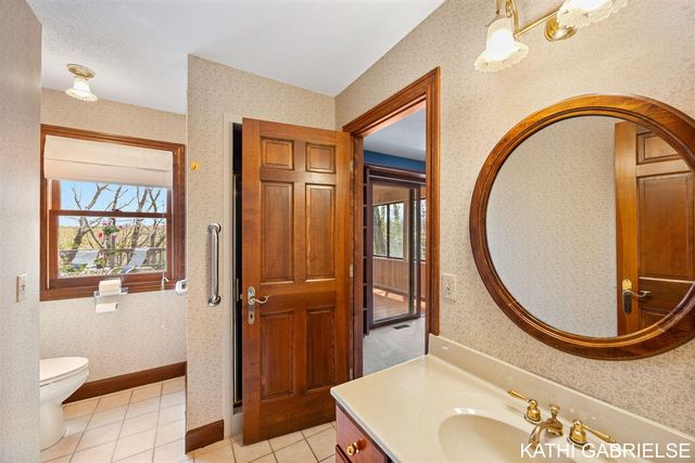 313 Stickney Ridge Road, Grand Haven, MI 49417