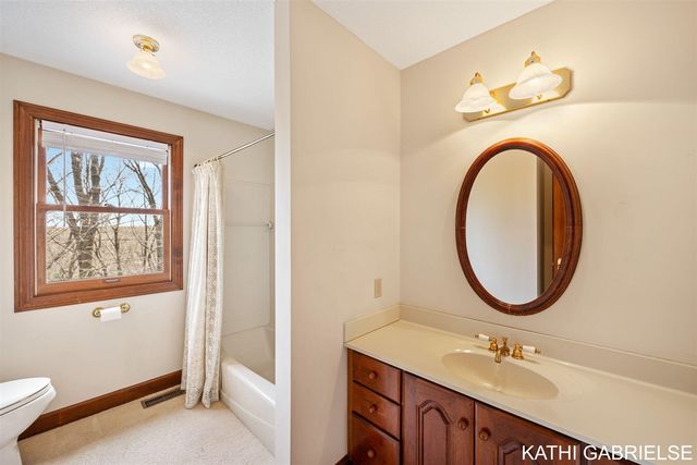 313 Stickney Ridge Road, Grand Haven, MI 49417