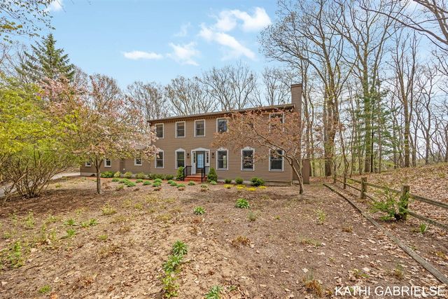 313 Stickney Ridge Road, Grand Haven, MI 49417