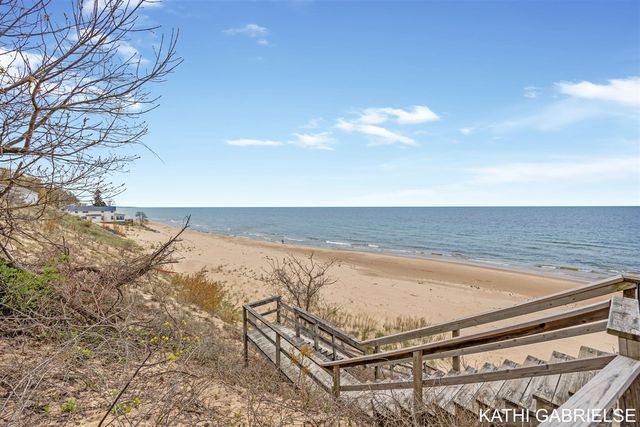 313 Stickney Ridge Road, Grand Haven, MI 49417