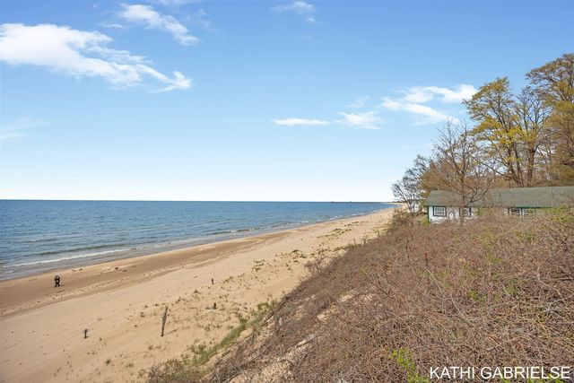 313 Stickney Ridge Road, Grand Haven, MI 49417