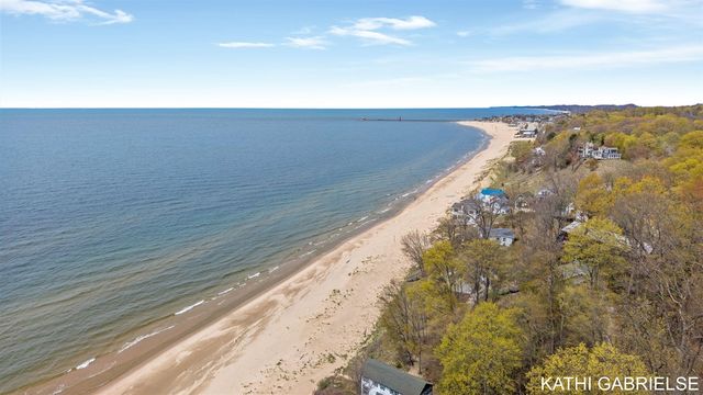 313 Stickney Ridge Road, Grand Haven, MI 49417