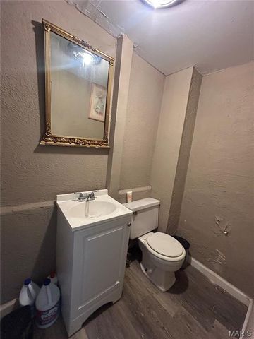 5240 Louisiana Avenue, St Louis, MO 63111