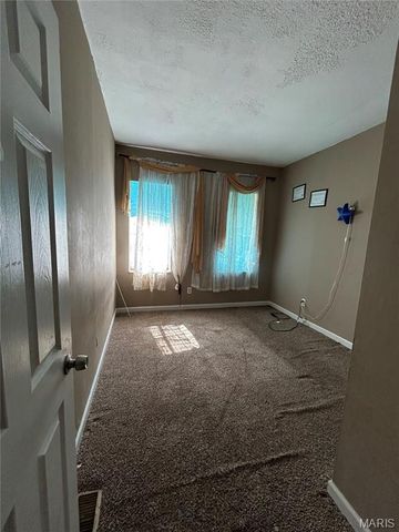 5240 Louisiana Avenue, St Louis, MO 63111
