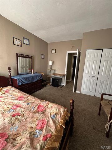 5240 Louisiana Avenue, St Louis, MO 63111
