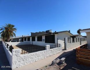 4109 E MORELAND Street 2, Phoenix, AZ 85008