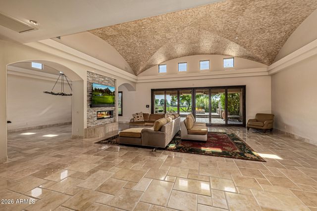 8406 E CALLE BUENA Vista, Scottsdale, AZ 85255