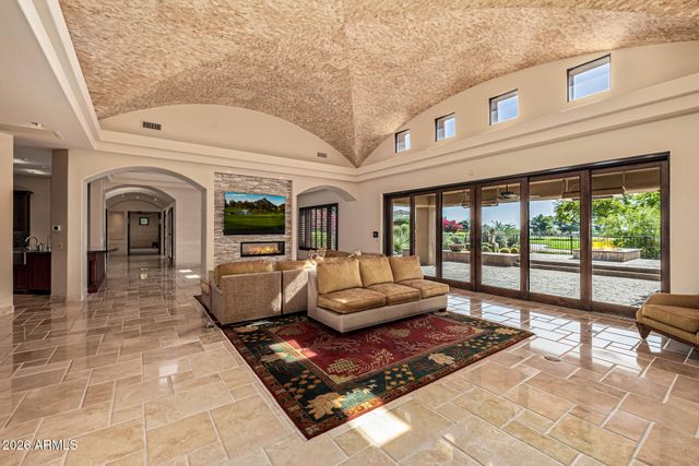 8406 E CALLE BUENA Vista, Scottsdale, AZ 85255