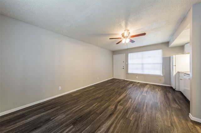 3101 Tom Green ST 102, Austin, TX 78705