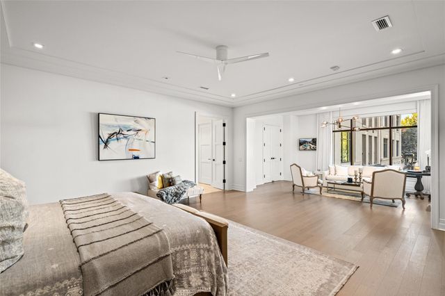 6017 Memorial 202, Houston, TX 77007