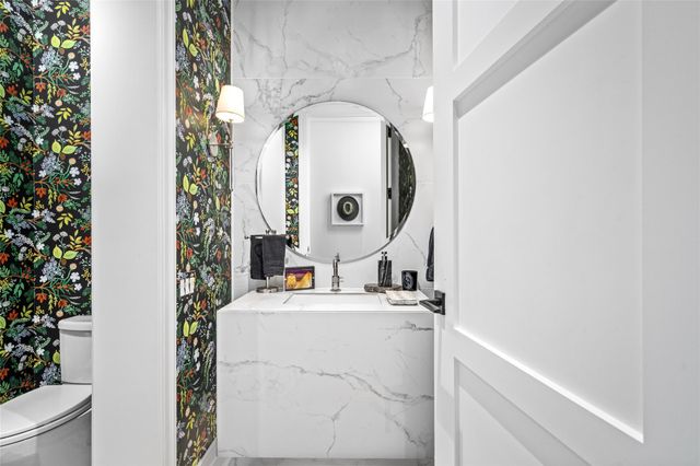 6017 Memorial 202, Houston, TX 77007