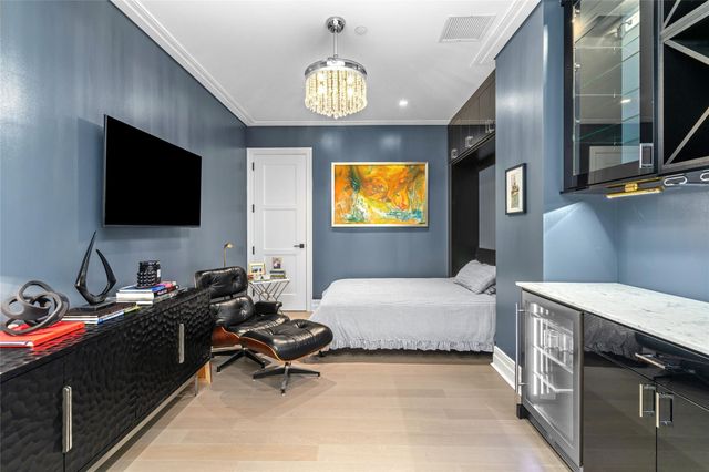 6017 Memorial 202, Houston, TX 77007