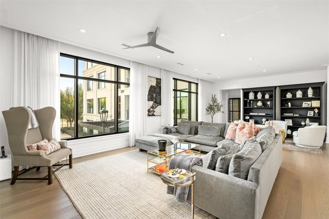 6017 Memorial 202, Houston, TX 77007