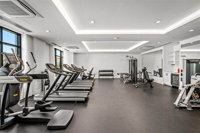 6017 Memorial 202, Houston, TX 77007