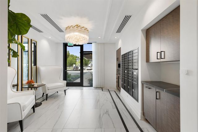 6017 Memorial 202, Houston, TX 77007