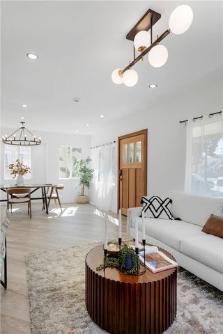 5126 6th Ave, Los Angeles, CA 90043