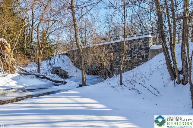 507 East Station Avenue, Coopersburg Boro, PA 18036