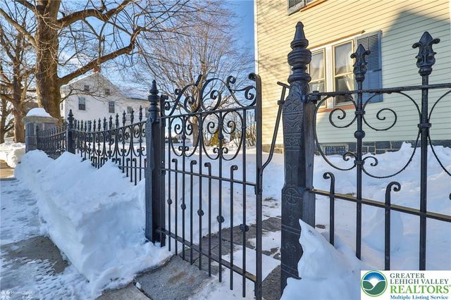 507 East Station Avenue, Coopersburg Boro, PA 18036