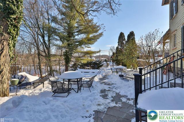 507 East Station Avenue, Coopersburg Boro, PA 18036