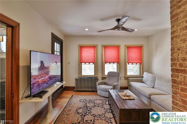 507 East Station Avenue, Coopersburg Boro, PA 18036