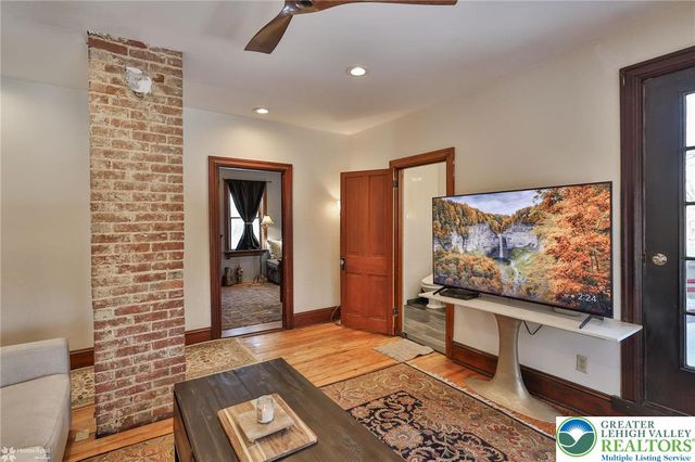 507 East Station Avenue, Coopersburg Boro, PA 18036