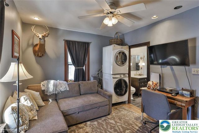 507 East Station Avenue, Coopersburg Boro, PA 18036