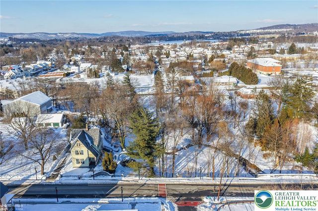 507 East Station Avenue, Coopersburg Boro, PA 18036