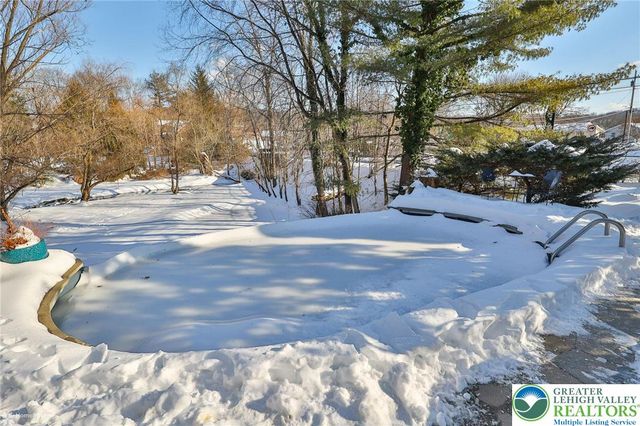 507 East Station Avenue, Coopersburg Boro, PA 18036