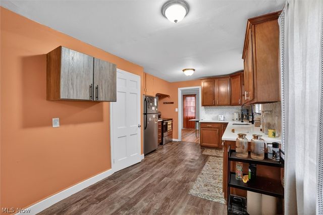 1139 Castleton Road, Cleveland Heights, OH 44121