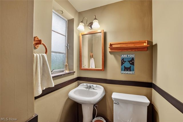1139 Castleton Road, Cleveland Heights, OH 44121