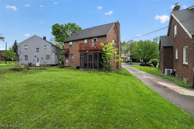 1139 Castleton Road, Cleveland Heights, OH 44121