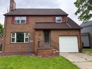 1139 Castleton Road, Cleveland Heights, OH 44121