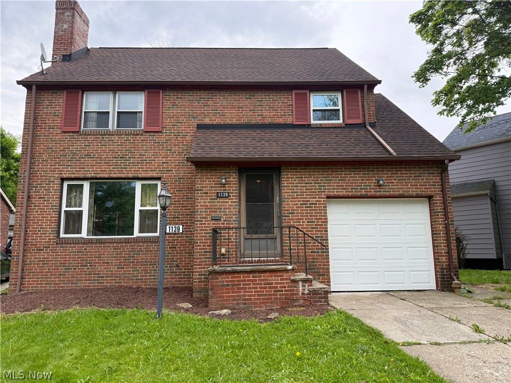 1139 Castleton Road, Cleveland Heights, OH 44121