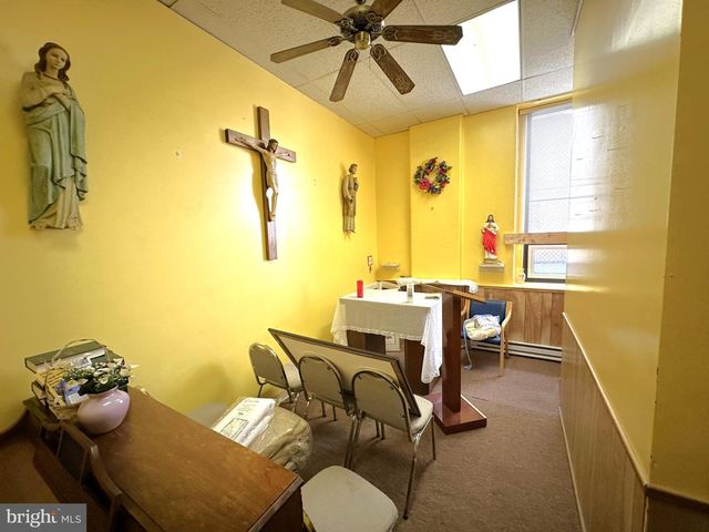 1542 N GILMOR ST, Baltimore, MD 21217